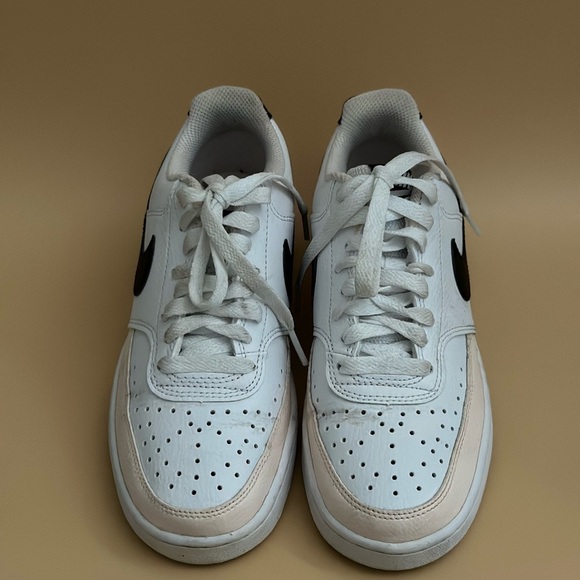 Nike Court Vision Low Peach and Black Size 5.5 - Picture 2 of 5